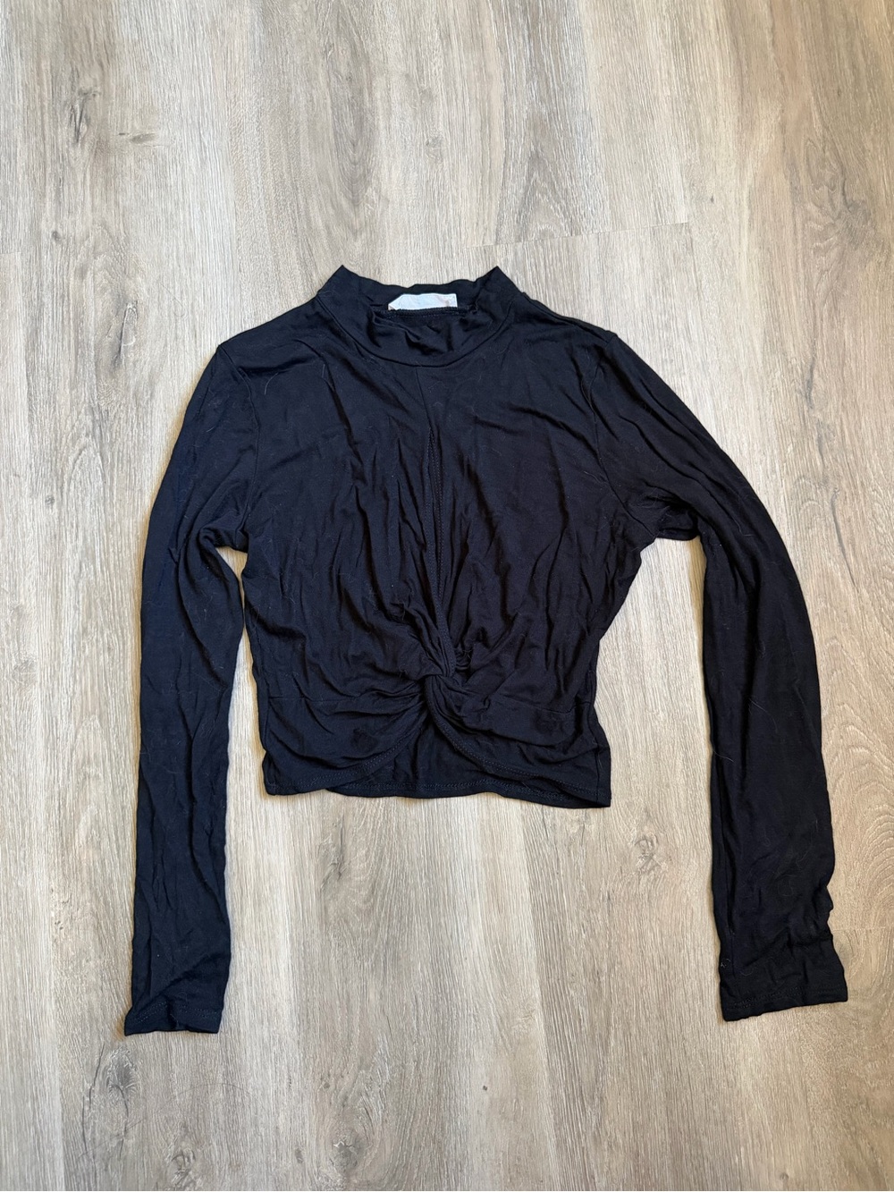Stella Luce Black Twist-Knot Long Sleeve crop Top
